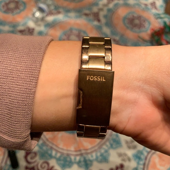 Rose gold “Rylie” Fossil watch